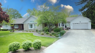 673 E Mulberry St, Watseka, IL 60970