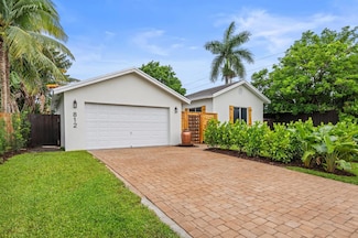 812 NW 26th St, Wilton Manors, FL 33311