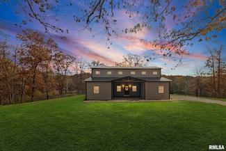 7984 Wilson Rd, Kinmundy, IL 62854