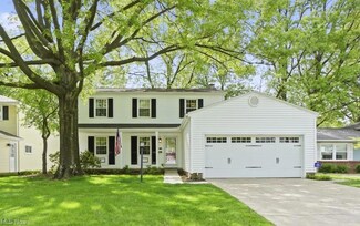 1138 Hillrock Dr, Cleveland, OH 44121