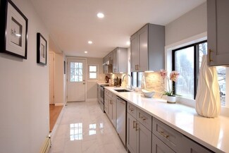 60 Dewey Rd, Braintree, MA 02184