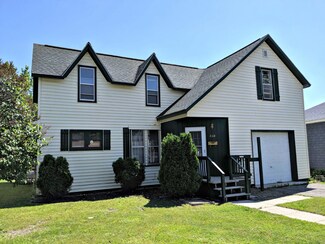 260 Mccann St, Saint Ignace, MI 49781