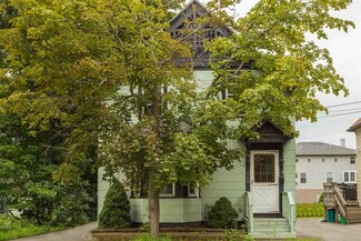 239 Cass St, Portsmouth, NH 03801