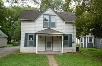 212 S 4th St, Edwardsville, KS 66111