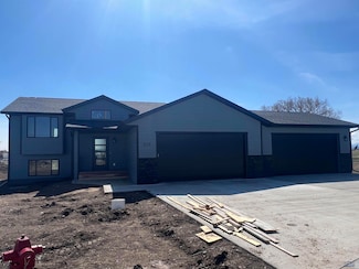 639 Eagle Ct, Box Elder, Sd, SD 57719