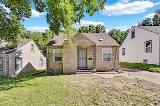 3821 E 53rd Terrace, Kansas City, MO 64130