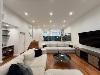 5533 Edward e Horton Ln Unit 3, Encino, CA 91316