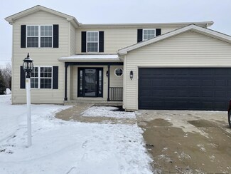 905 Bergamot St, Savoy, IL 61874