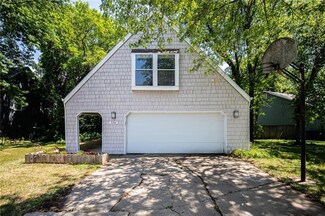 3233 Creekwood Dr, Lawrence, KS 66049