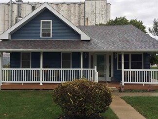 218 W South St, Remington, IN 47977