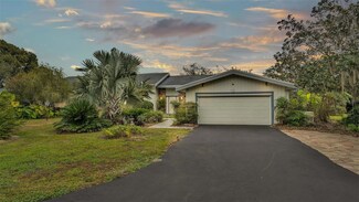48 Nottingham Way, Haines City, FL 33844