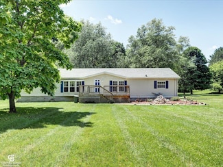 5901 Quain Rd, Emmett, MI 48022