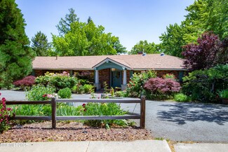 10 Southridge Dr, Reno, NV 89509