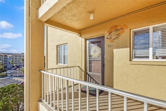 3617 Lake Bayshore Dr Unit 401, Bradenton, FL 34205