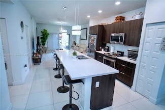 7805 NW 104th Ave, Doral, FL 33178