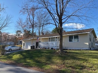 4 Grandview Dr, Old Orchard Beach, ME 04064