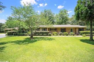 40855 Quinley Ln, Bay Minette, AL 36507