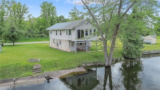 9648 Horseshoe Island Rd, Clay, NY 13041