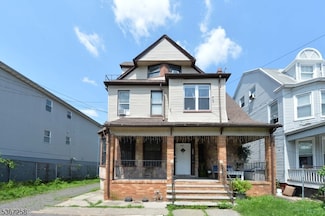 100 N 9th St, Newark, NJ 07107