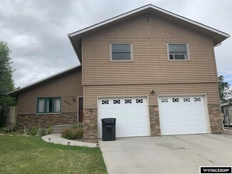 799 Vance Dr, Lander, WY 82520