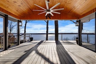 591 Shore Dr, Big Sandy, TN 38221