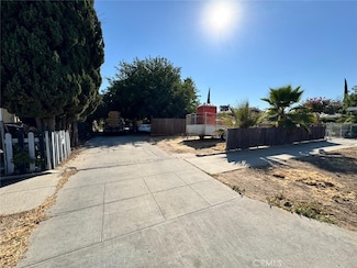 912 S B St, Madera, CA 93638