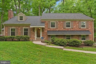 302 Echo Valley Ln, Newtown Square, PA 19073