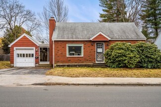 1035 Cilley Rd, Manchester, NH 03103