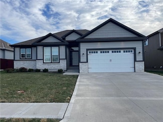 1607 NE Crumley St, Grain Valley, MO 64029