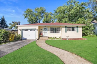 214 N Wright St, Griffith, IN 46319