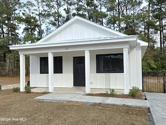 148 Long Pond Loop, Swansboro, NC 28584