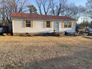 453 N 2nd St, Guthrie, KY 42234