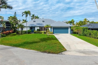 1634 Bonita Ct, Naples, FL 34102