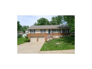 3916 S Milton Dr, Independence, MO 64055