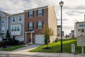 38 Wayside Ct, Falling Waters, WV 25419