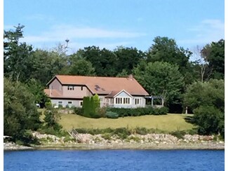 255 Algonquin Dr, Vergennes, VT 05491