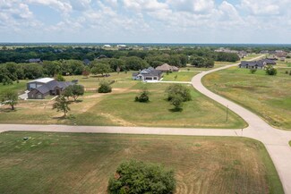 2100 Eastfield Dr, Wills Point, TX 75169