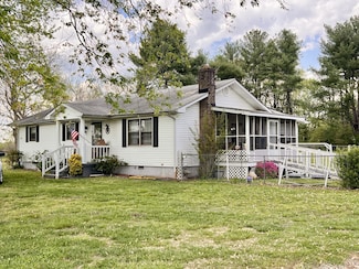 1112 Cumberland St, Decherd, TN 37324