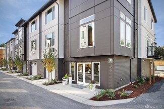 13959 NE 15th Ct, Bellevue, WA 98005