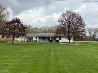 17900 W Western Reserve Rd, North Benton, OH 44449