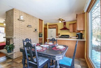6007 Queens Way, Monona, WI 53716