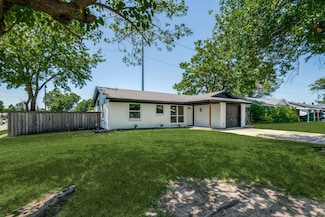 702 Sara Dr, Mesquite, TX 75149