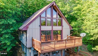 179 Woodhaven Dr, Hampton, TN 37658