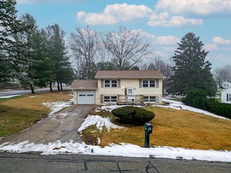 2101 W Middlebury Rd, Freeport, IL 61032
