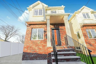 136 Union Ave, Staten Island, NY 10303
