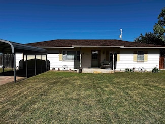 1104 Avenue B, Beaver, OK 73932