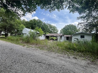 606 N 1 St, Creighton, MO 64739