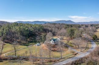 649 Shawnee Trail, Troutville, VA 24175