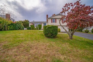 87 Tanglewood Dr, West Warwick, RI 02893