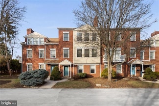 2335 Fox Meadow Dr, Allentown, PA 18104